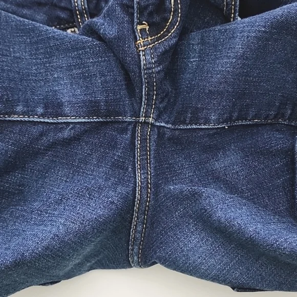 American Eagle Women's Stretch Blue Dark Wash Denim Jean Shorts Size 2 - Picture 7 of 15